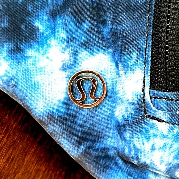 Lululemon The Yoga Mat Bag Tie Dye Blue 14L - Picture 4 of 5